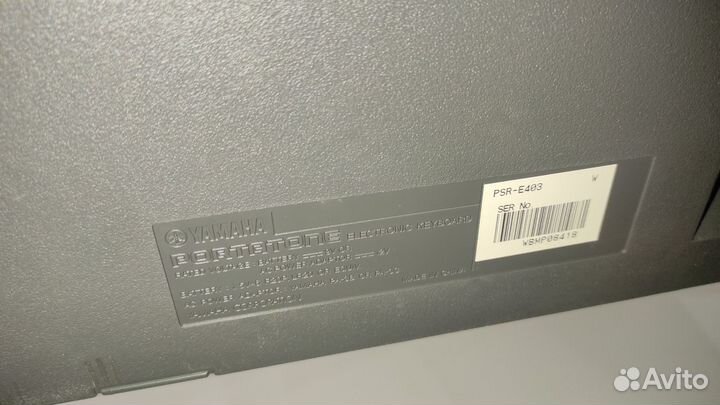 Синтезатор Yamaha PSR-E403 с подставкой