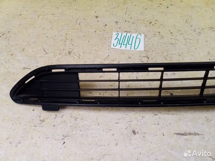 Toyota RAV4 Решетка переднего бампера