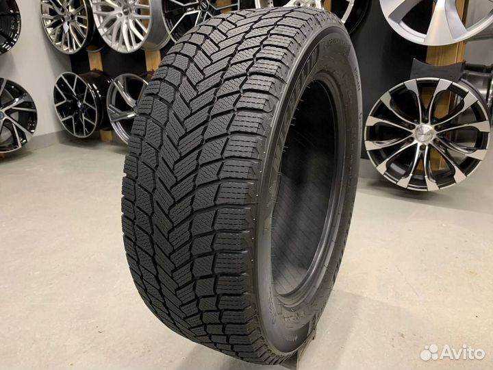 Michelin X-Ice Snow SUV 235/45 R18 98H