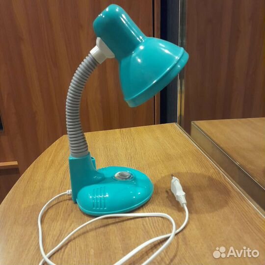 Лампа настольная