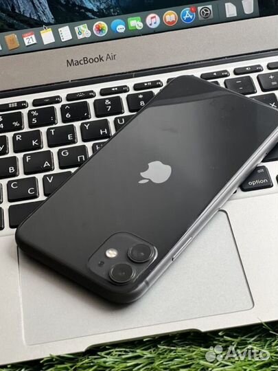 iPhone 11(на гарантии)