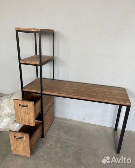 Рабочий стол с полками бук