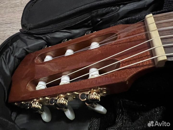 Классическая гитара Kremona soloist s65c