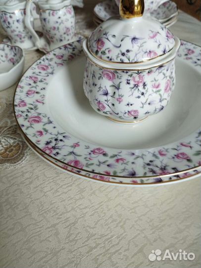 Набор столовой посуды новый