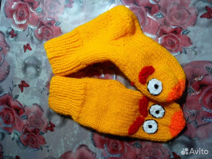 Носки, тапочки вязаные ручной работы