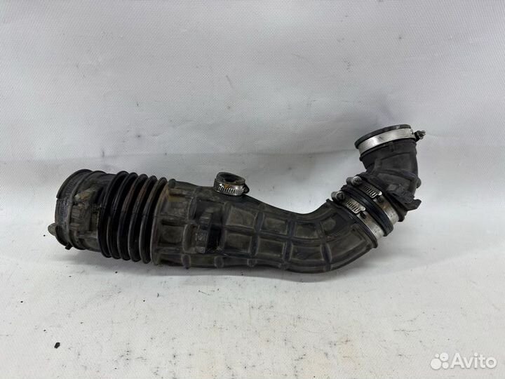 Патрубок впускного коллектора Ford Transit 2019