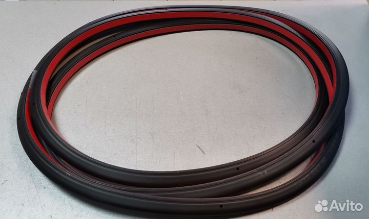 Уплотнитель задней левой двери Audi A4