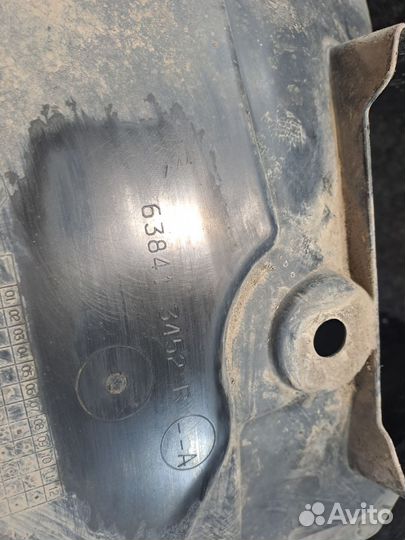 Подкрылок передний левый Renault Duster АКПП