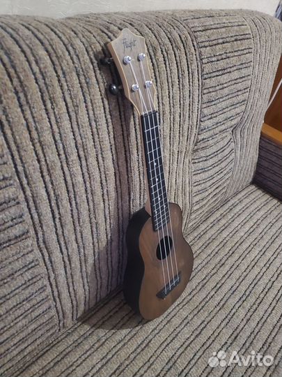 Укулеле flight