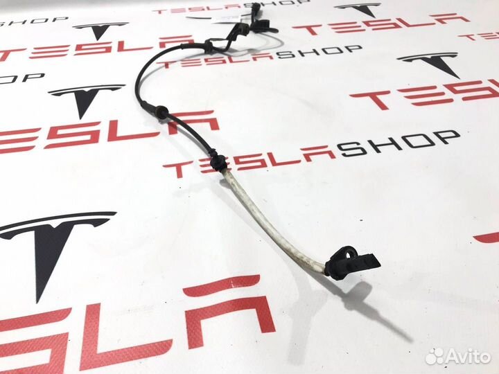 Датчик ABS передний левый Tesla Model S 2015