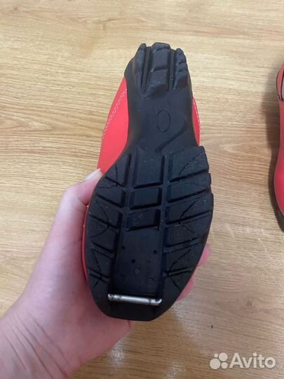 Лыжные ботинки