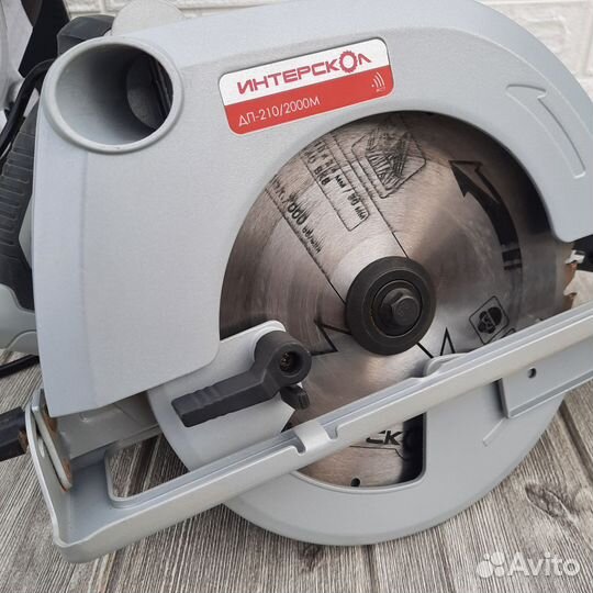 Дисковая пила Интерскол дп-210/2000М