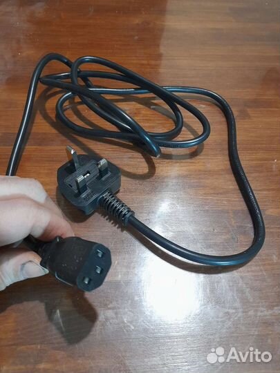 Кабель для компьютера