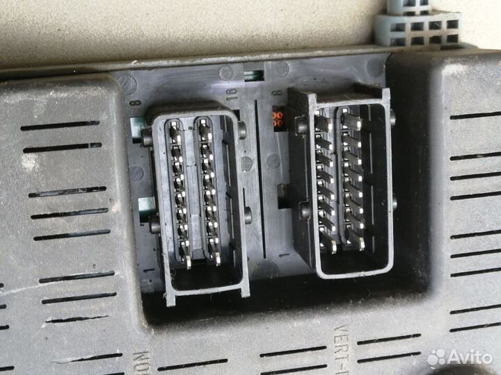 Блок предохранителей для Citroen Xsara 2000-2005