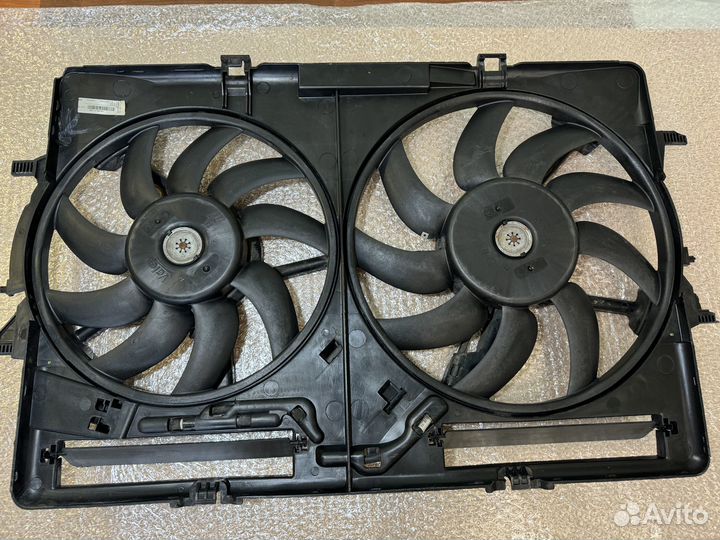 Диффузор радиатора с вентиляторами Audi A6 C7