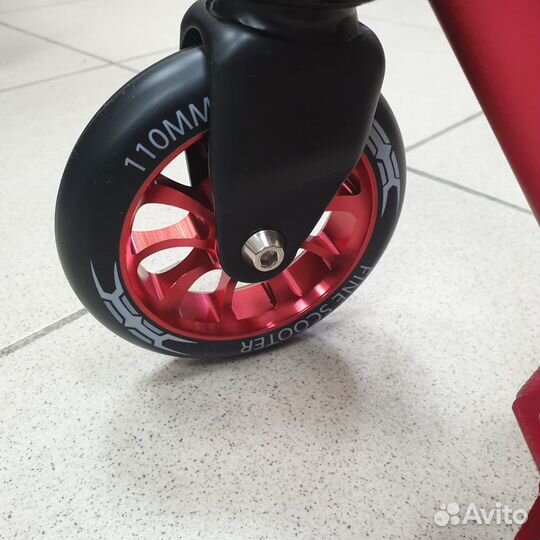 Самокат трюковой Fine Красный