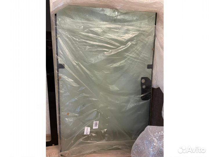 Стекло боковое правое Shanlin