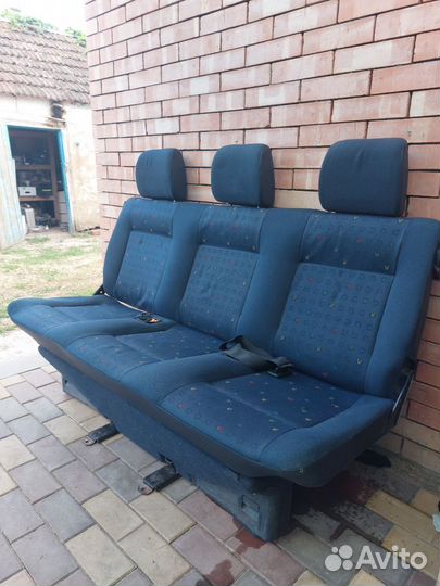 Сиденье тройное для микроавтобуса т4 бу