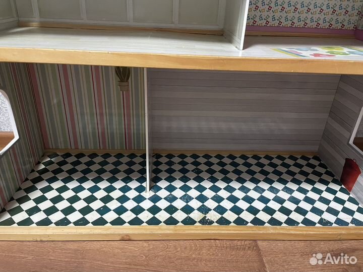 Домик кукольный