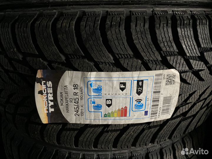 Nokian Tyres Hakkapeliitta R3 245/45 R18 100T