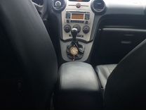 Kia Carens 1.6 MT, 2010, 230 000 км, с пробегом, цена 650 000 руб.