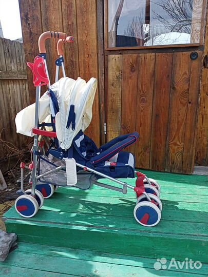 Прогулочная коляска
