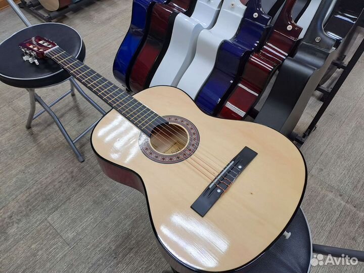 Гитара классическая с нейлоновыми струнами