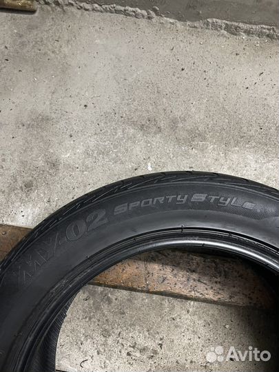 Bridgestone MY-02 Sporty Style 215/55 R17