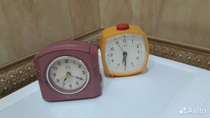 Часы будильники интерьерные