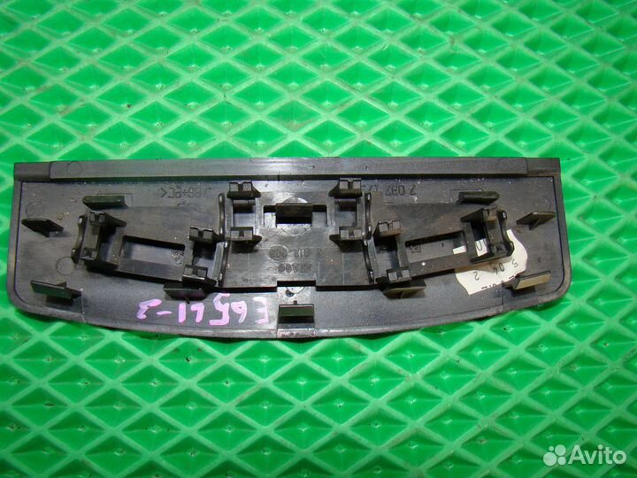 Декоративная накладка на обшивку потолка BMW 7 E65