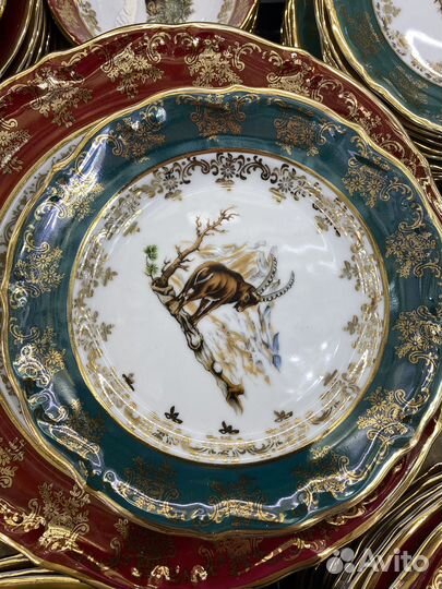 Сервизы, салатники,тарелки,тортницы царская охота