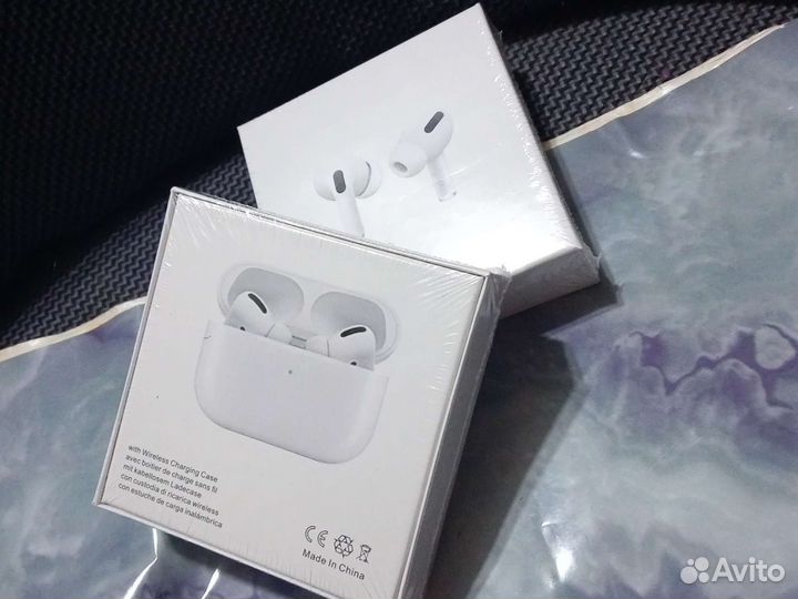 Беспроводные наушники airpods