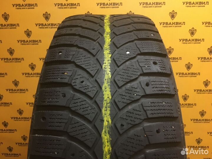 Bridgestone Blizzak Spike-01 215/65 R16 98T