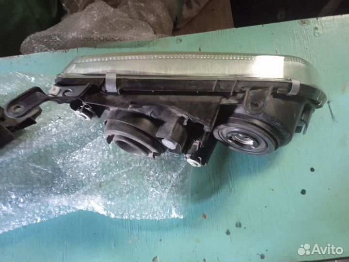 Фары на toyota ipsum10