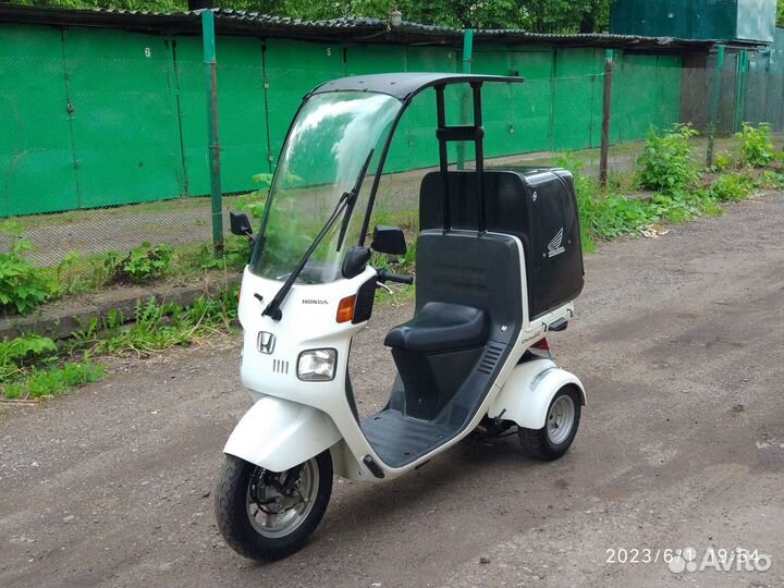 Скутер Honda Gyro Canopy PGM-FI