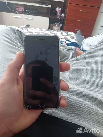 Телефон iPhone 6s