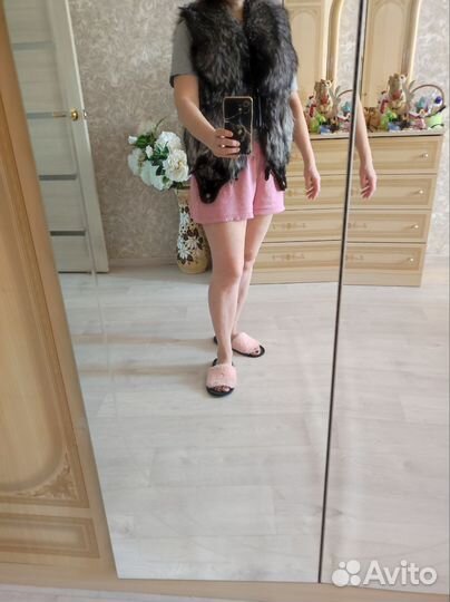 Продам меховой жилет