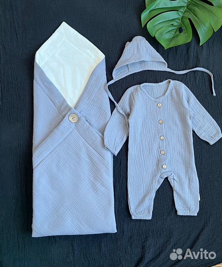 Муслиновый комплект на выписку