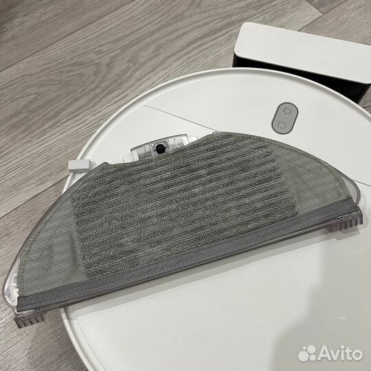 Робот пылесос MI robot vacuum-Mop Essential