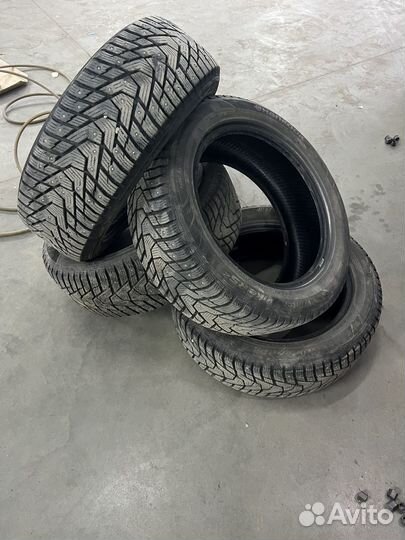 Hankook Winter I'Pike RS2 W429 215/55 R17 98T