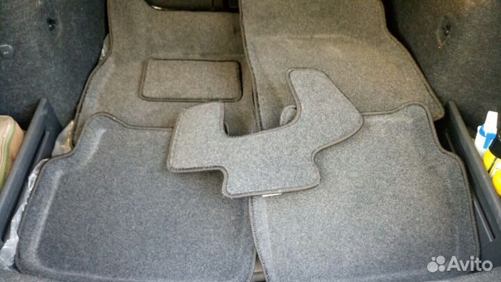 Коврики для Octavia A7 (резиновые и ворс)
