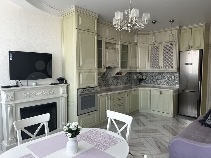 2-к. квартира, 80 м², 15/19 эт.