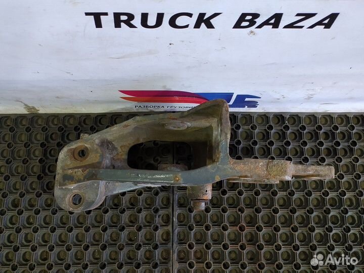 1606970 Кронштейн рессоры передней правый