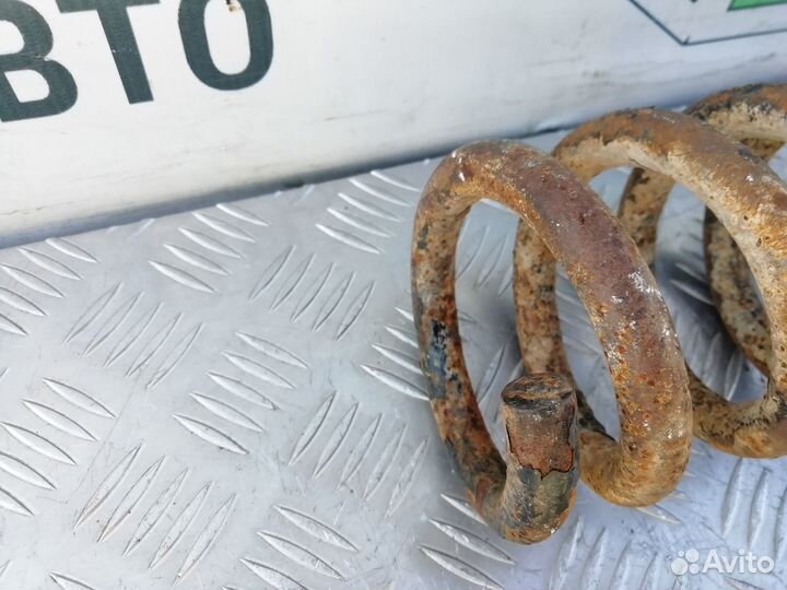 Пружина задняя Mercedes Benz W210 Седан