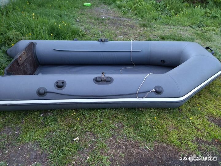 Лодка с мотором