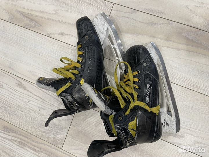 Коньки хоккейные