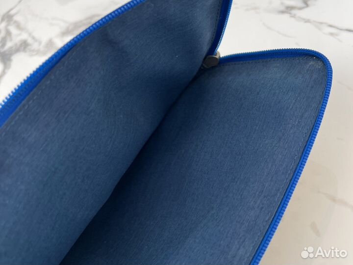 Чехол. Тканевый на молнии для iPad