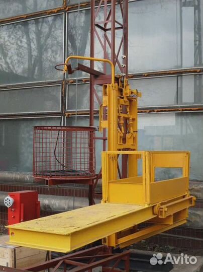 Грузовой мачтовый подъемник в аренду
