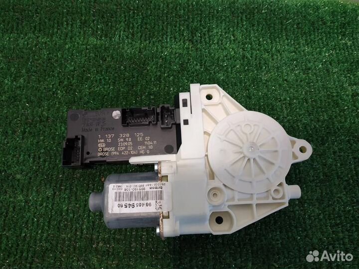 Мотор стеклоподъёмника передний левый Peugeot 407