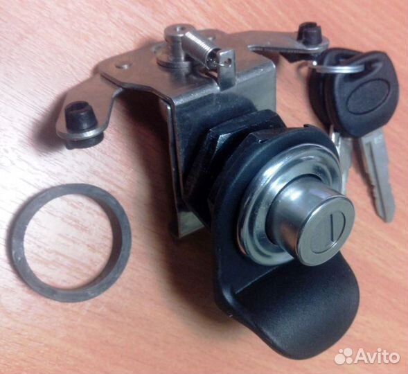 Ручка с замком на пикап L200, hilux, navara и др